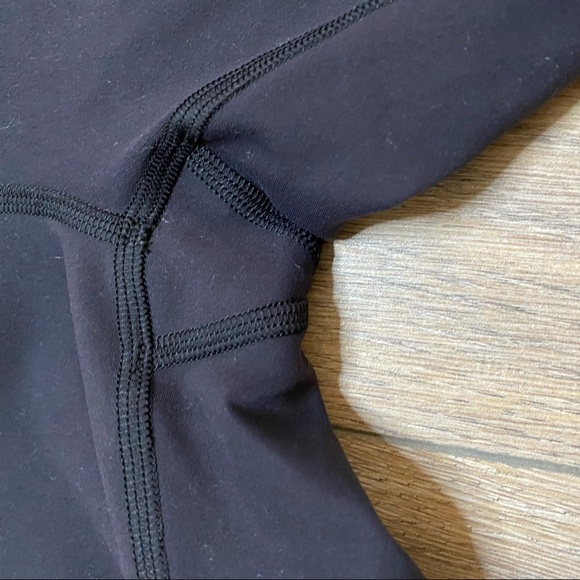 LULULEMON black Invigorate High-Rise Crop 23” 6 - Picture 6 of 9